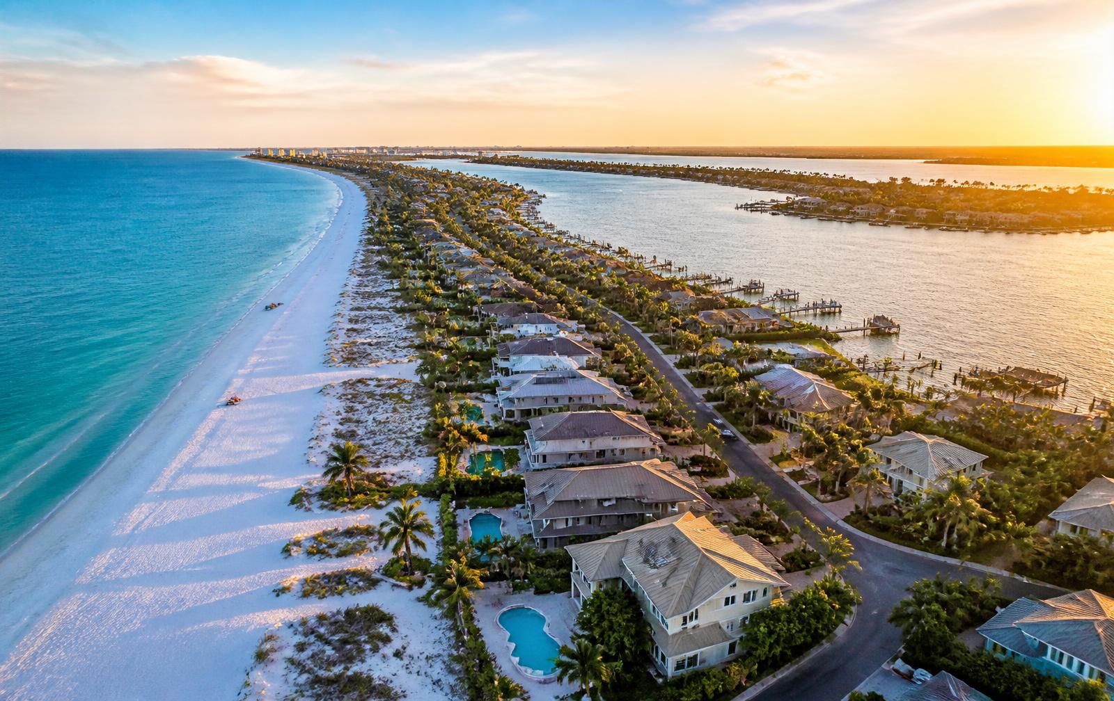 Pool construction and renovation in Southwest Florida, Florida by Nelson Pool Company